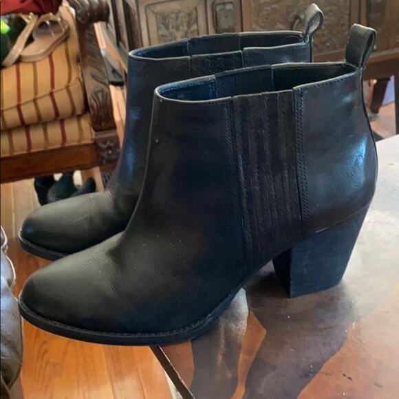 Nine West 9 black leather boots - Picture 2 of 5